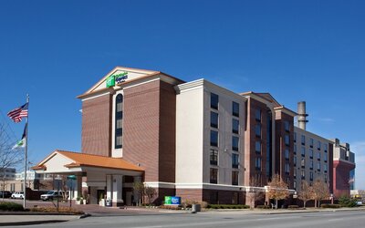 Holiday Inn Express & Suites Indianapolis Dtn-Conv Ctr Area by IHG