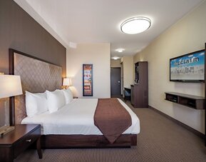 Acclaim Hotel By CLIQUE
