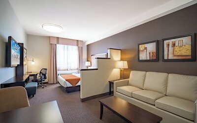 Acclaim Hotel By CLIQUE