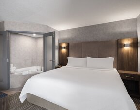 Holiday Inn Calgary-Airport by IHG
