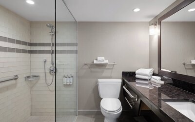 Holiday Inn Calgary-Airport by IHG