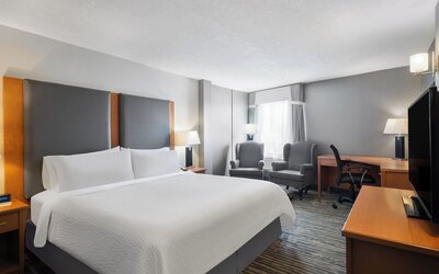 Holiday Inn Calgary-Airport by IHG