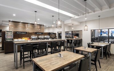 Holiday Inn Calgary-Airport by IHG