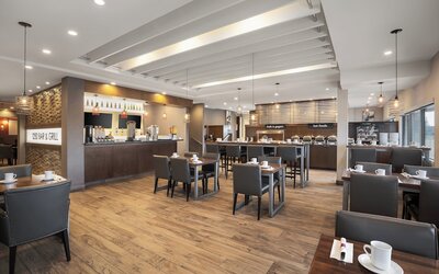Holiday Inn Calgary-Airport by IHG