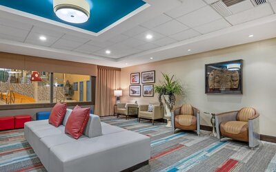 Best Western Plus Port O'Call Hotel