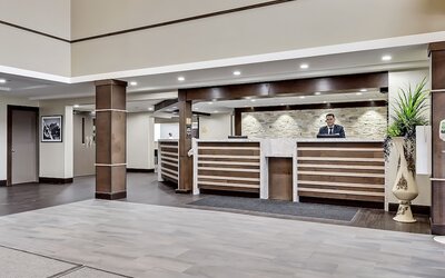 Best Western Plus Port O'Call Hotel