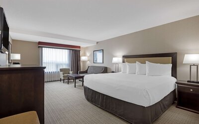 Best Western Plus Port O'Call Hotel
