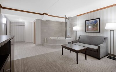 Best Western Plus Port O'Call Hotel