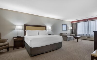 Best Western Plus Port O'Call Hotel