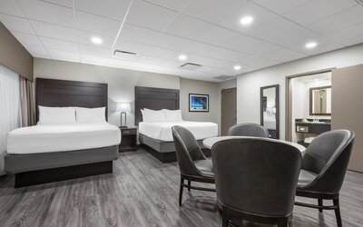 Best Western Plus Port O'Call Hotel