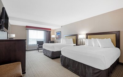 Best Western Plus Port O'Call Hotel
