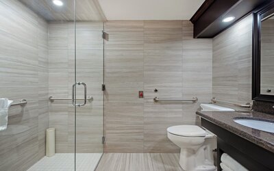 Best Western Plus Port O'Call Hotel