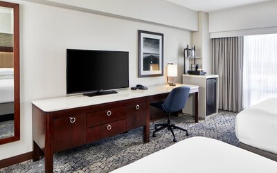 Sheraton Indianapolis Hotel at Keystone Crossing