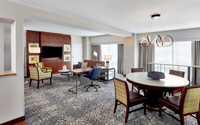 Sheraton Indianapolis Hotel at Keystone Crossing