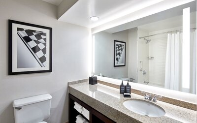 Sheraton Indianapolis Hotel at Keystone Crossing