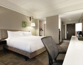 Hilton Garden Inn Calgary Downtown
