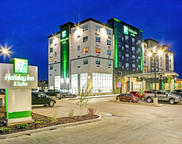 Holiday Inn Hotel & Suites Calgary Airport North by IHG