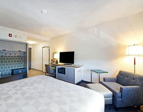 Holiday Inn Hotel & Suites Calgary Airport North by IHG