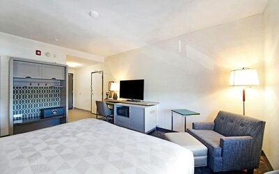 Holiday Inn Hotel & Suites Calgary Airport North by IHG