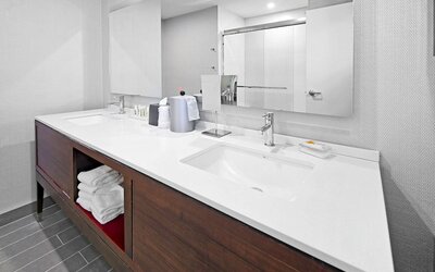 Holiday Inn Hotel & Suites Calgary Airport North by IHG