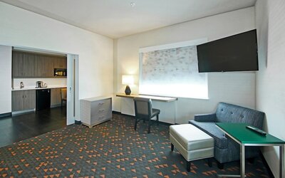 Holiday Inn Hotel & Suites Calgary Airport North by IHG