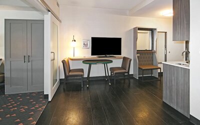 Holiday Inn Hotel & Suites Calgary Airport North by IHG