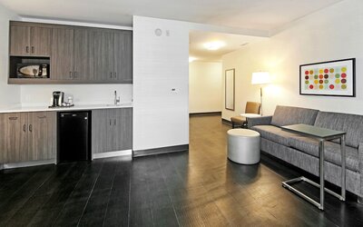 Holiday Inn Hotel & Suites Calgary Airport North by IHG