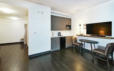 Holiday Inn Hotel & Suites Calgary Airport North by IHG