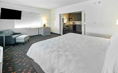 Holiday Inn Hotel & Suites Calgary Airport North by IHG