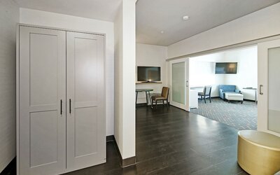 Holiday Inn Hotel & Suites Calgary Airport North by IHG