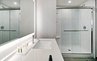 Holiday Inn Hotel & Suites Calgary Airport North by IHG