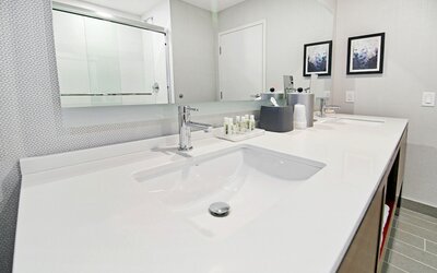 Holiday Inn Hotel & Suites Calgary Airport North by IHG