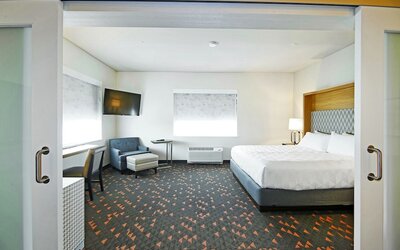 Holiday Inn Hotel & Suites Calgary Airport North by IHG
