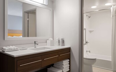 Home2 Suites by Hilton Indianapolis Keystone Crossing