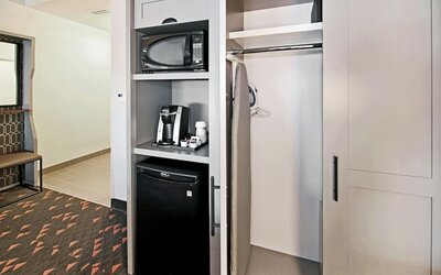 Holiday Inn Hotel & Suites Calgary Airport North by IHG
