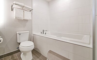 Holiday Inn Hotel & Suites Calgary Airport North by IHG