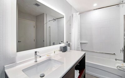 Holiday Inn Hotel & Suites Calgary Airport North by IHG