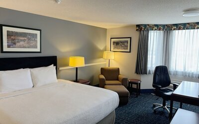 Divya Sutra Plaza and Conference Centre Calgary Airport