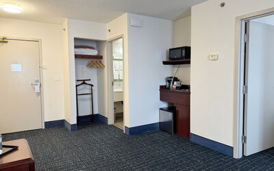 Divya Sutra Plaza and Conference Centre Calgary Airport