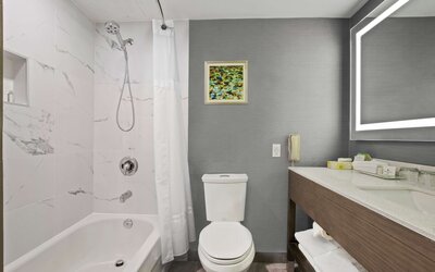 Best Western Premier Calgary Plaza Hotel & Conference Centre