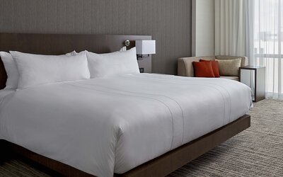 Calgary Airport Marriott In-Terminal Hotel