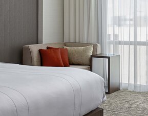 Calgary Airport Marriott In-Terminal Hotel