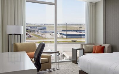 Calgary Airport Marriott In-Terminal Hotel