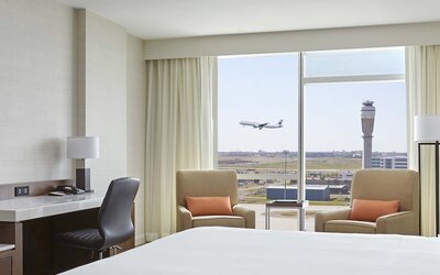 Calgary Airport Marriott In-Terminal Hotel