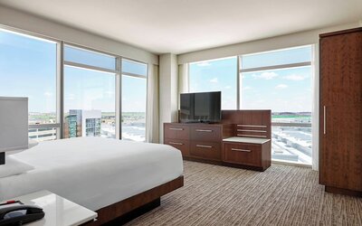 Calgary Airport Marriott In-Terminal Hotel