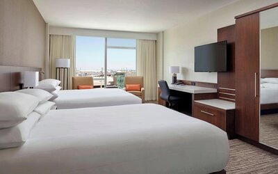 Calgary Airport Marriott In-Terminal Hotel