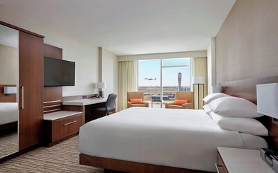Calgary Airport Marriott In-Terminal Hotel
