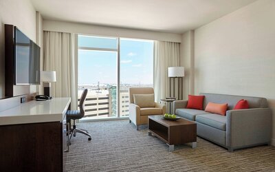 Calgary Airport Marriott In-Terminal Hotel