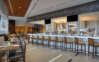 Calgary Airport Marriott In-Terminal Hotel