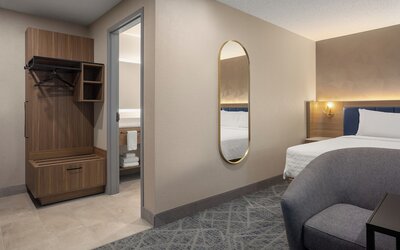 Hampton Inn By Hilton Calgary Downtown